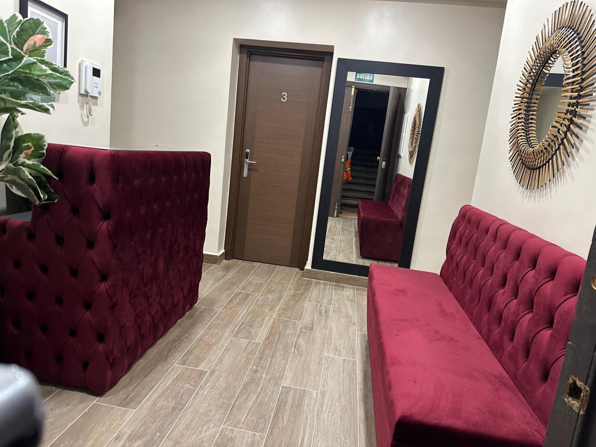 Hostal “ Infantas” Madrid Dış mekan fotoğraf