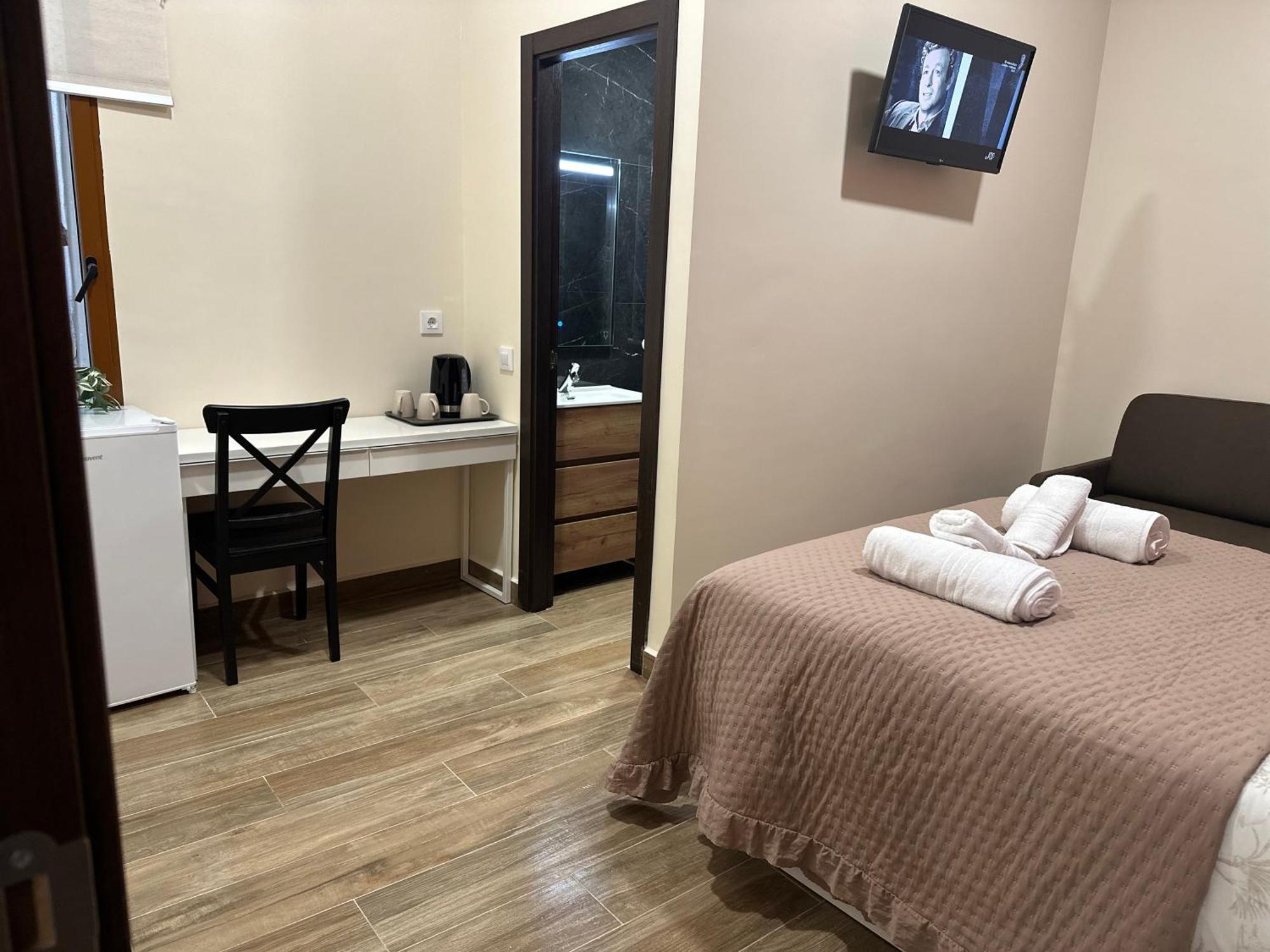 Hostal “ Infantas” Madrid Dış mekan fotoğraf