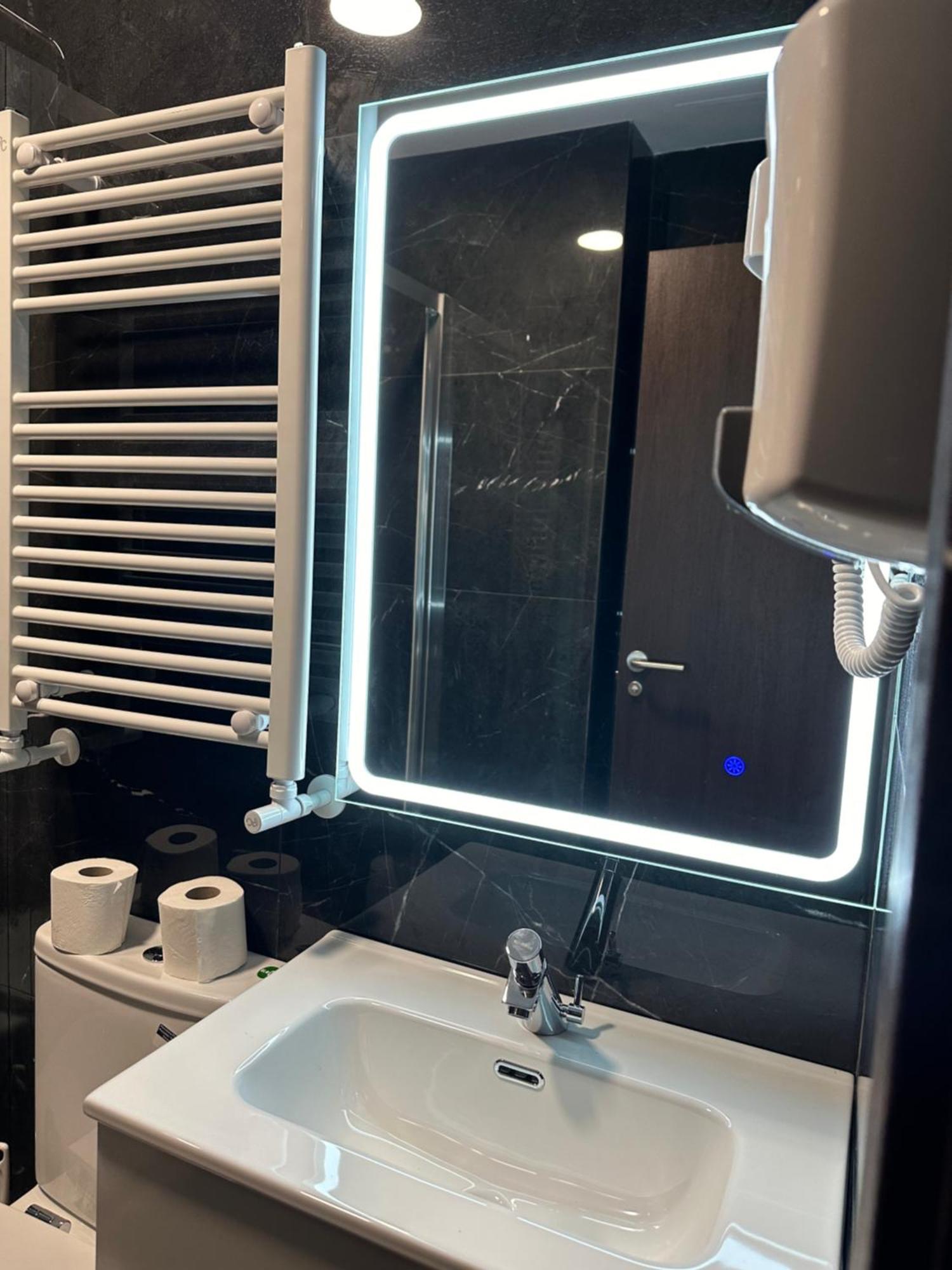 Hostal “ Infantas” Madrid Dış mekan fotoğraf